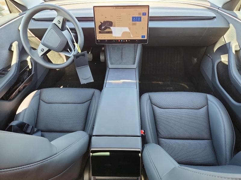2025 TESLA MODEL 3 8