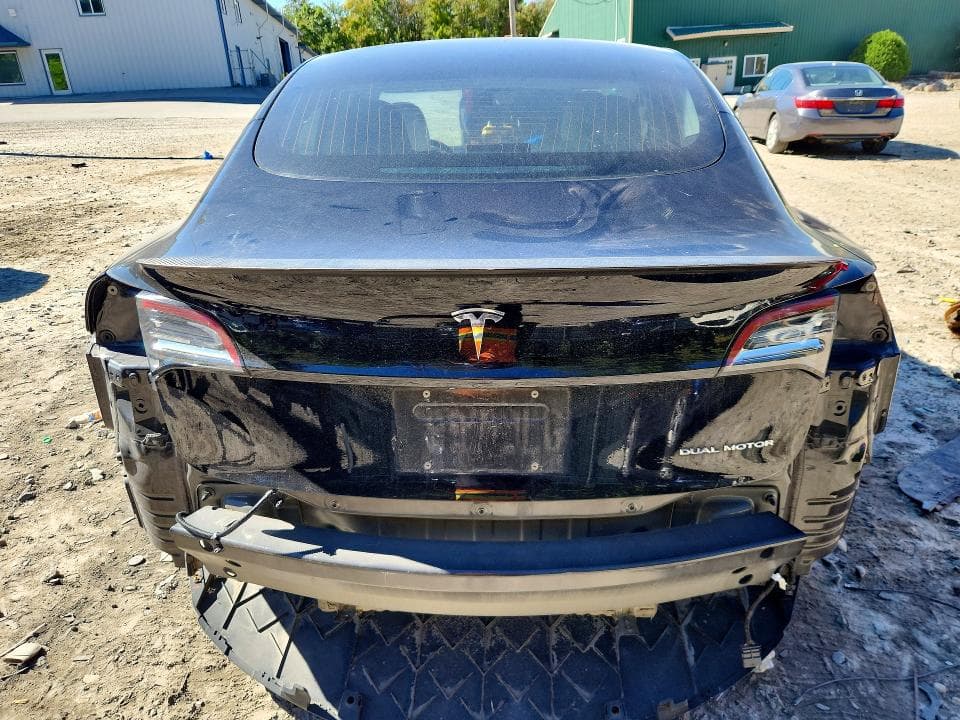 2018 TESLA MODEL 3 6