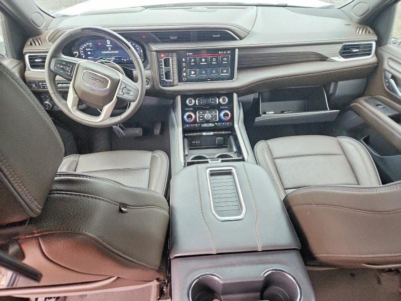 2024 GMC YUKON DENALI 8