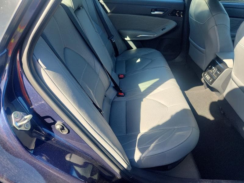 2020 TOYOTA AVALON LIMITED 10