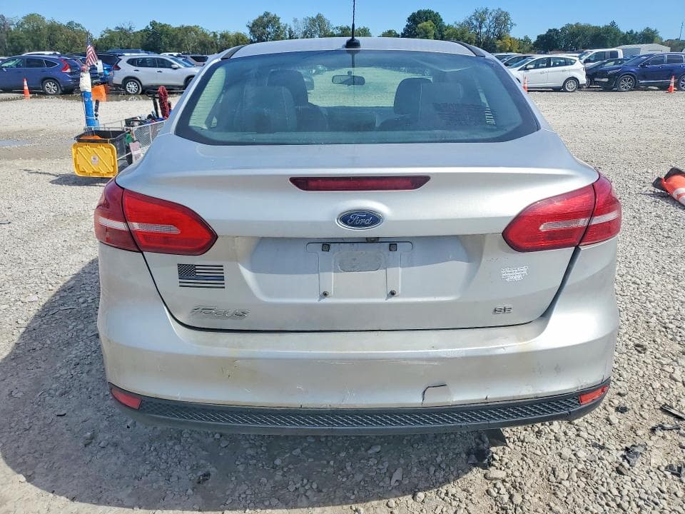 2017 FORD FOCUS SE 6