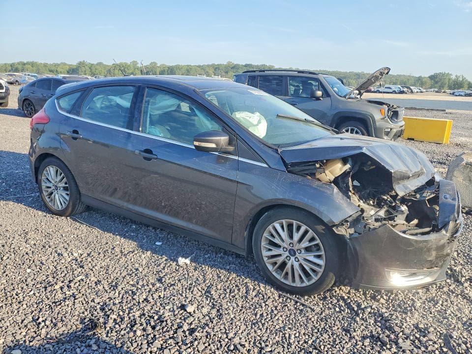 2018 FORD FOCUS TITANIUM 4