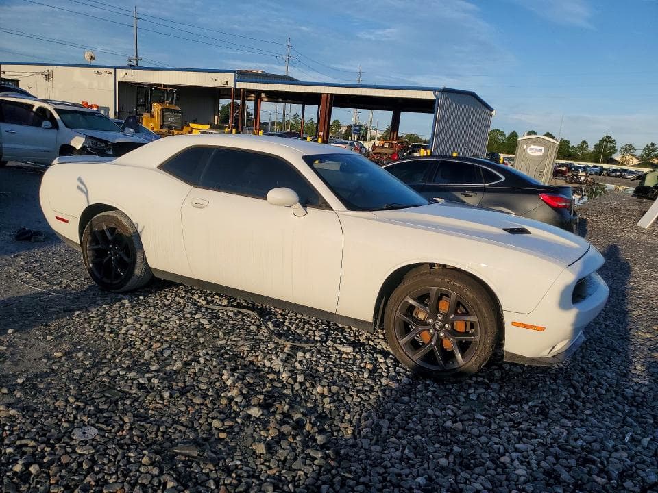 2019 DODGE CHALLENGER SXT 4