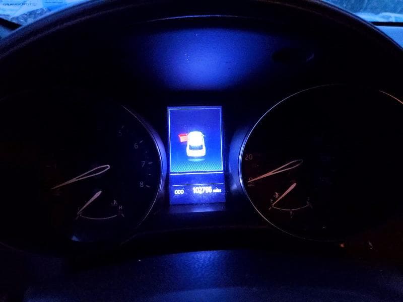 2019 TOYOTA C-HR XLE 9
