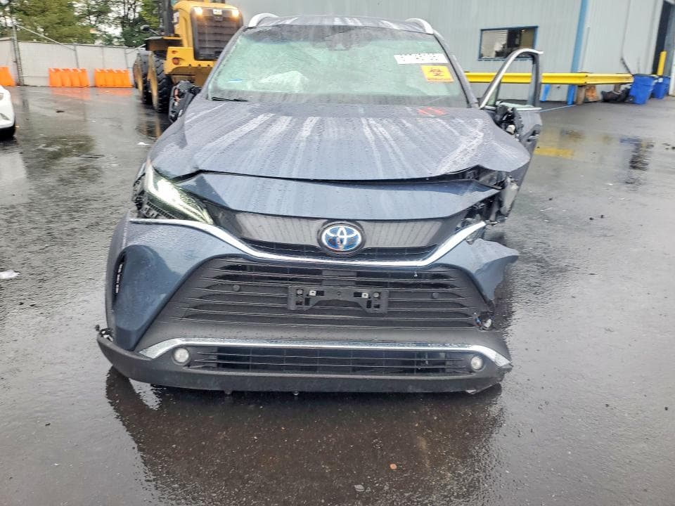 2024 TOYOTA VENZA XLE 5