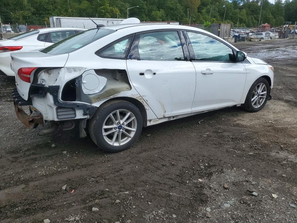2017 FORD FOCUS SE 3