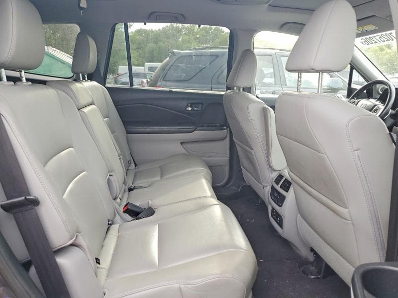 2017 HONDA PILOT TOURING 11
