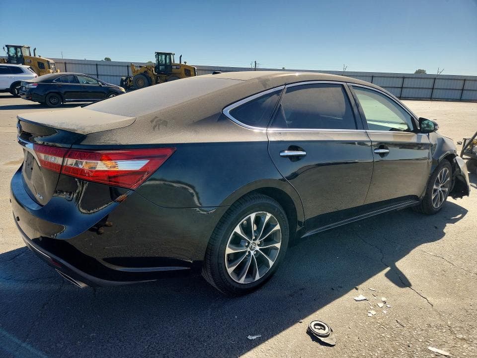 2017 TOYOTA AVALON XLE 3