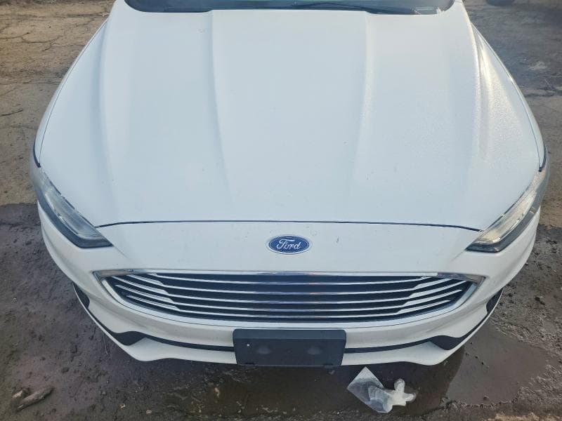 2020 FORD FUSION SE 11