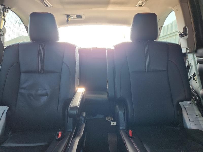2019 TOYOTA HIGHLANDER SE 10