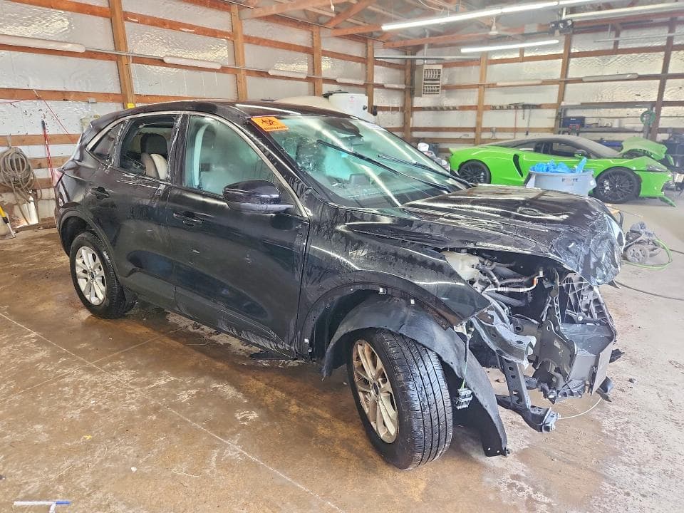 2021 FORD ESCAPE SE 4