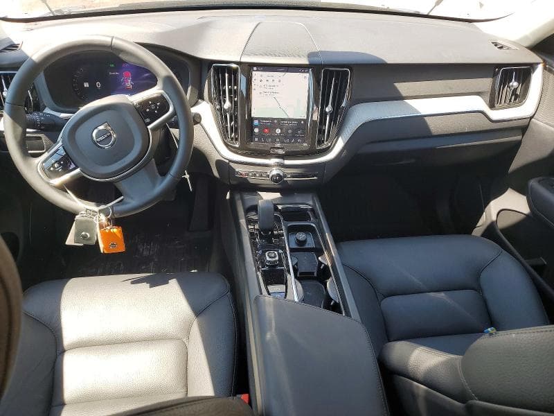 2025 VOLVO XC60 PLUS 8