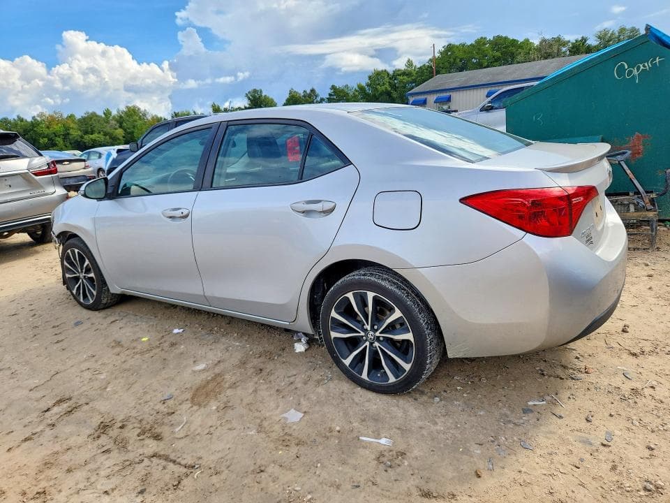 2017 TOYOTA COROLLA SE 2