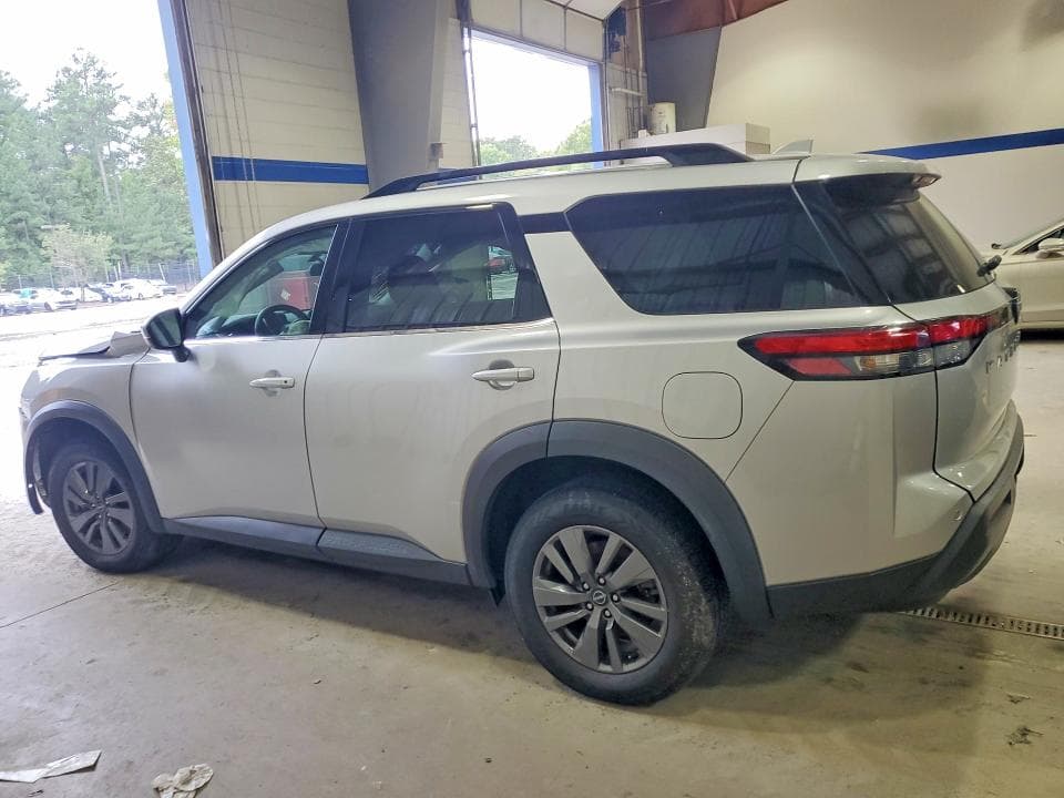 2024 NISSAN PATHFINDER SV 2