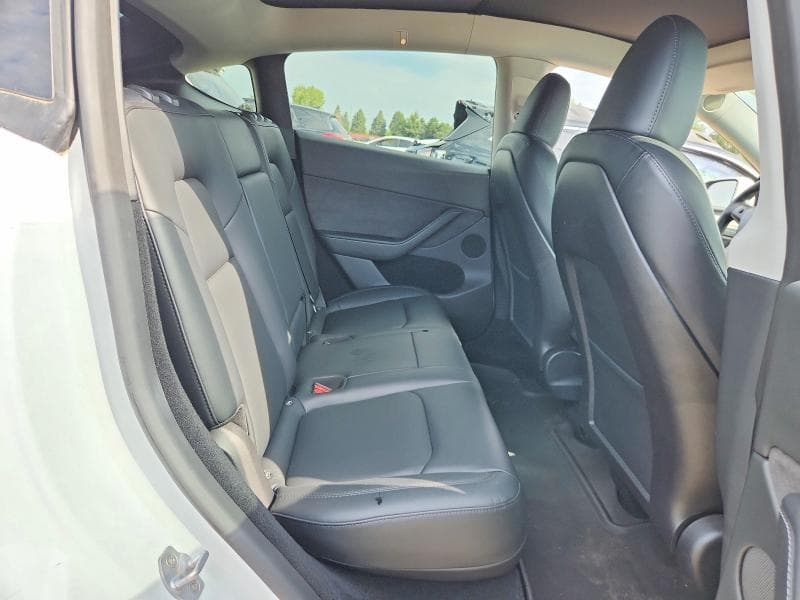 2023 TESLA MODEL Y 10