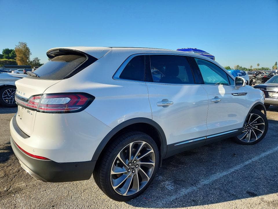 2019 LINCOLN NAUTILUS RESERVE 3
