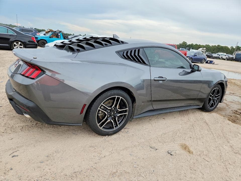 2025 FORD MUSTANG 3