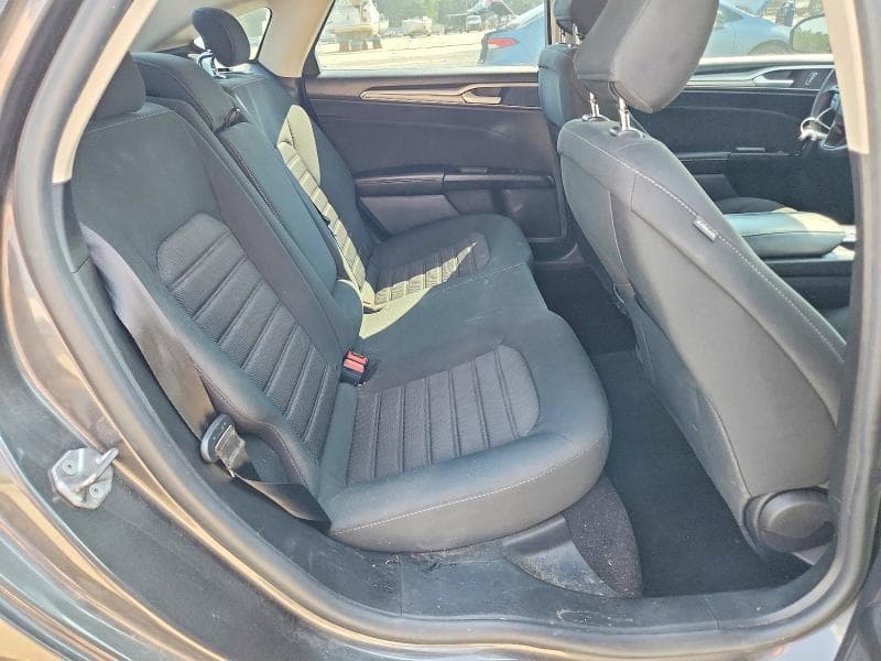 2020 FORD FUSION SE 10
