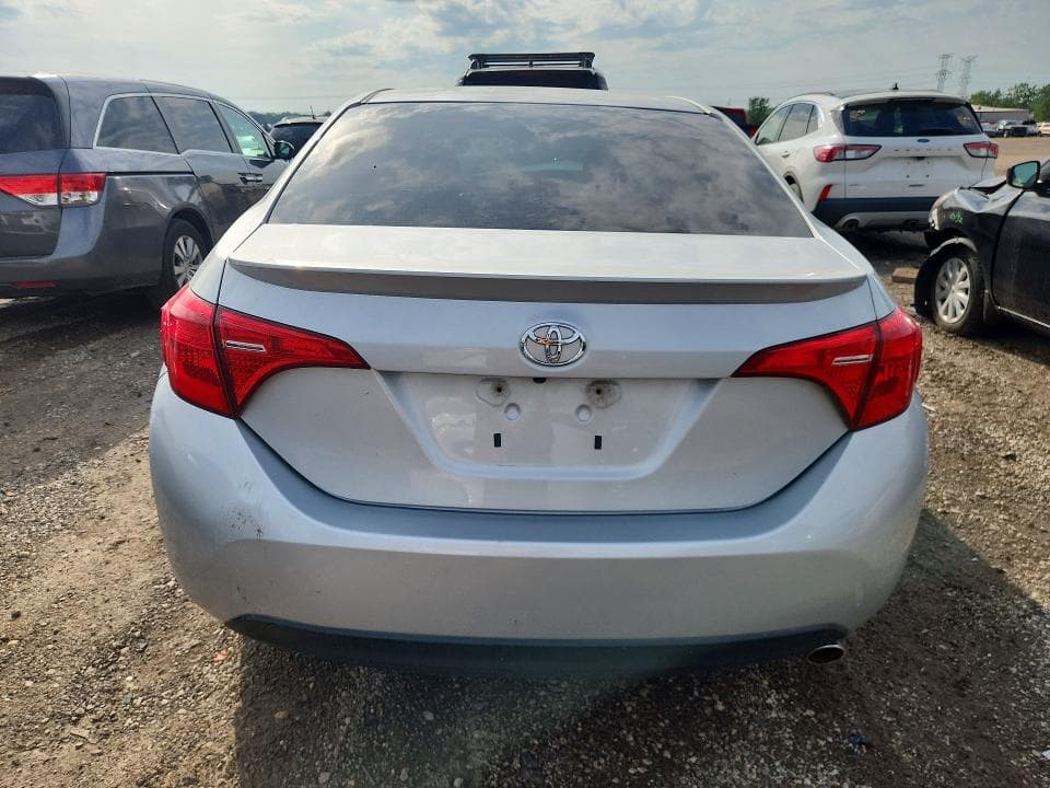 2017 TOYOTA COROLLA SE 6