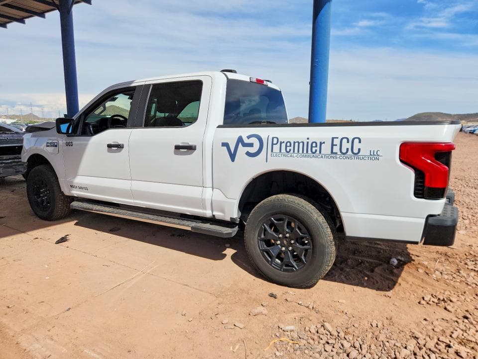2025 FORD F150 LIGHTNING PRO 2