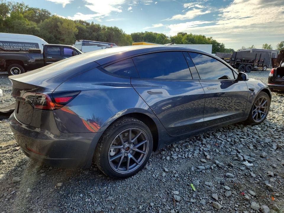2023 TESLA MODEL 3 3