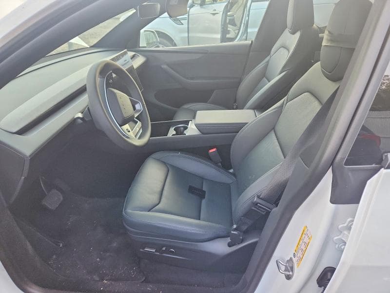 2026 TESLA MODEL Y 7