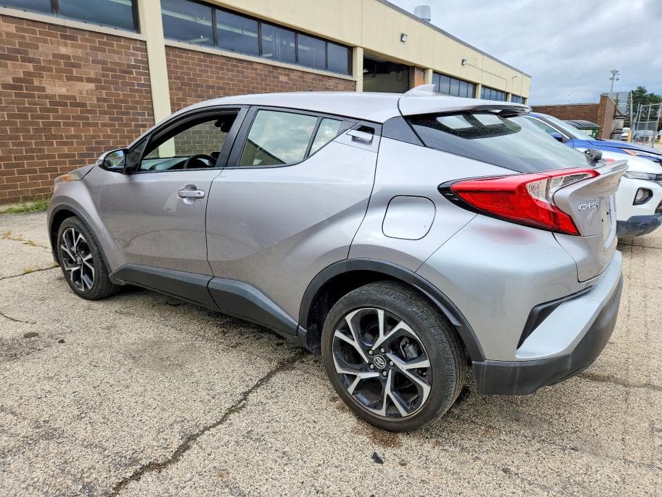2019 TOYOTA C-HR LE 2