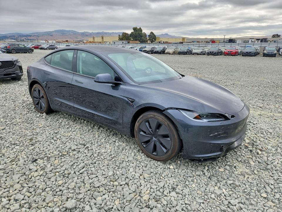 2025 TESLA MODEL 3 4