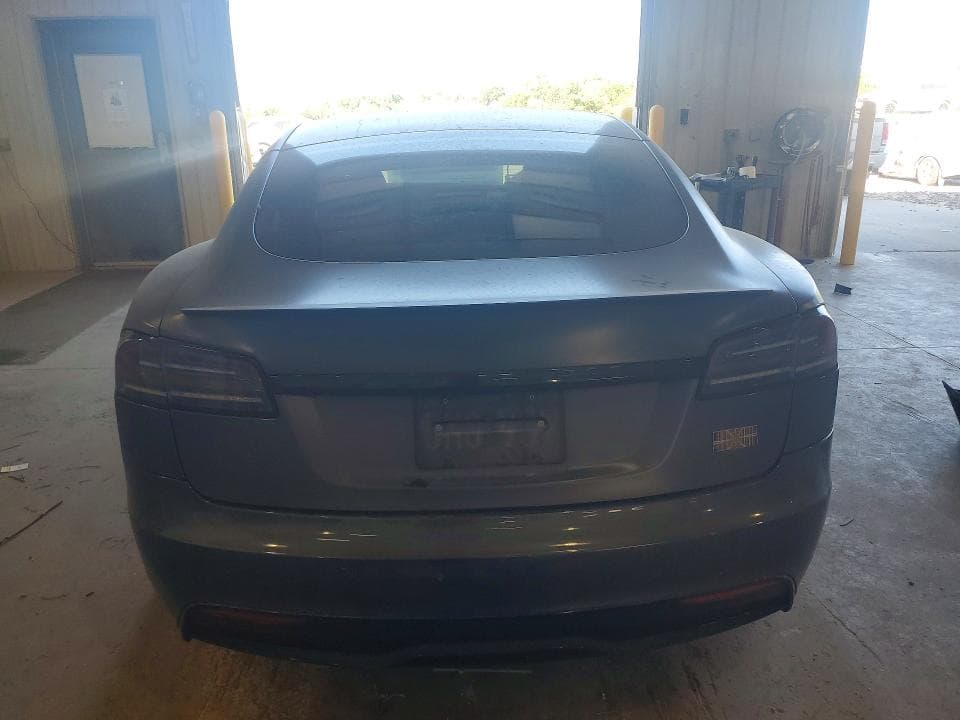 2022 TESLA MODEL S 6