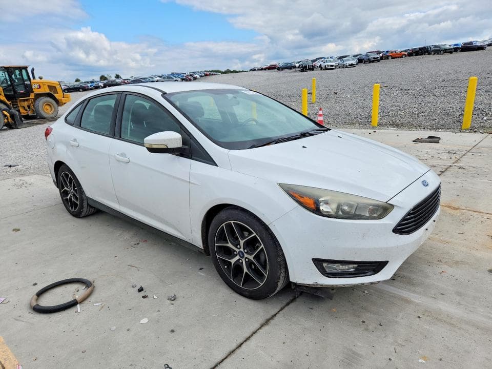 2017 FORD FOCUS SE 4