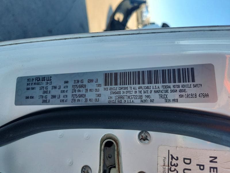 2019 RAM 1500 CLASSIC SLT 12