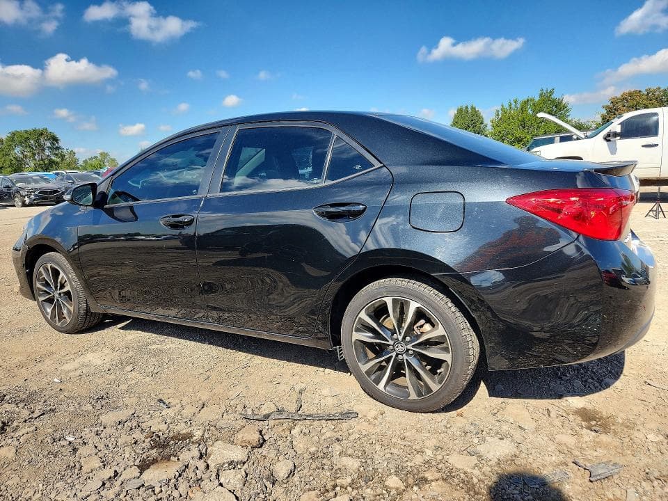 2019 TOYOTA COROLLA SE 2