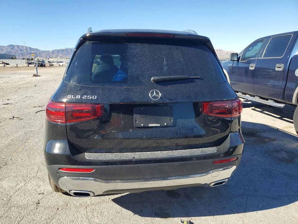 2025 MERCEDES-BENZ GLB 250 6