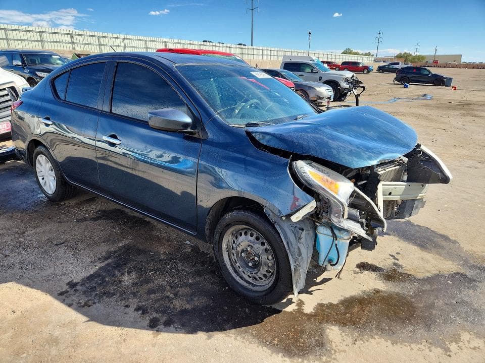 2017 NISSAN VERSA 1.6 SV 4