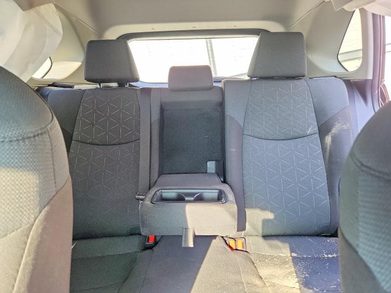 2025 TOYOTA RAV4 XLE 10