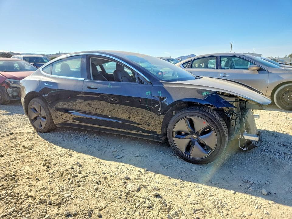 2018 TESLA MODEL 3 4