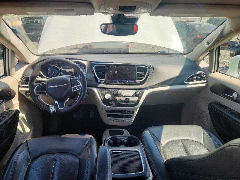 2022 CHRYSLER PACIFICA TOURING L 8