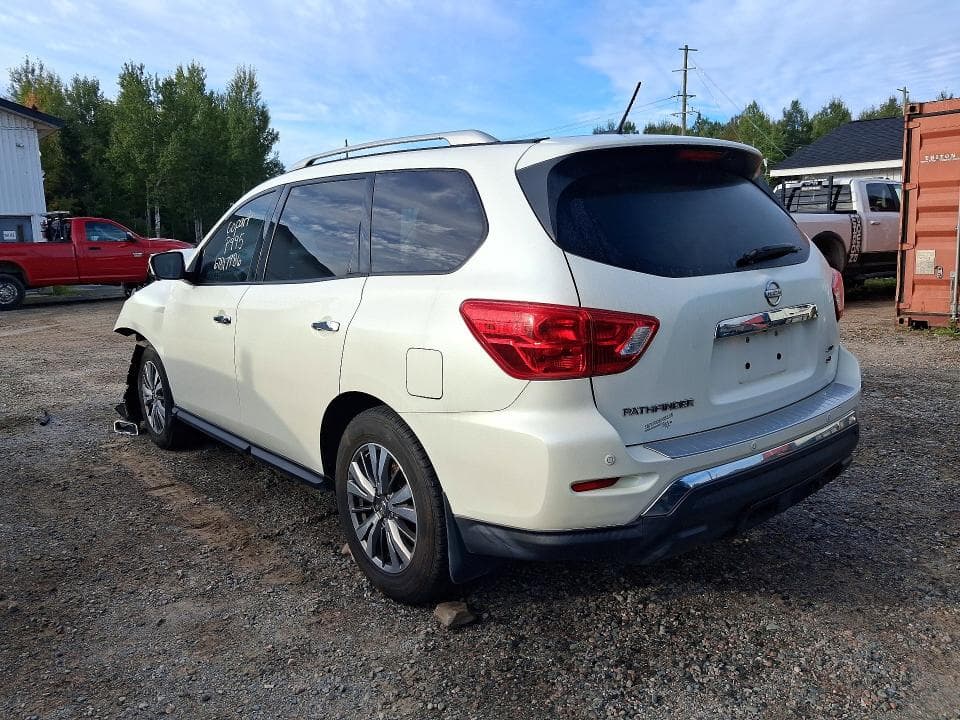 2018 NISSAN PATHFINDER S 2