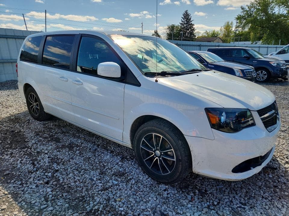 2017 DODGE GRAND CARAVAN SE 4