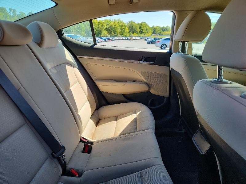 2017 HYUNDAI ELANTRA SE 10