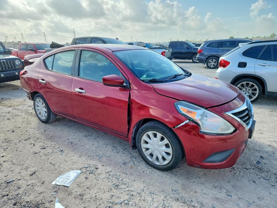 2017 NISSAN VERSA 1.6 SV 4