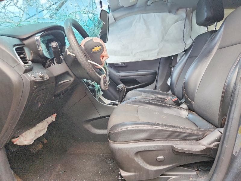 2021 CHEVROLET TRAX 1LT 7