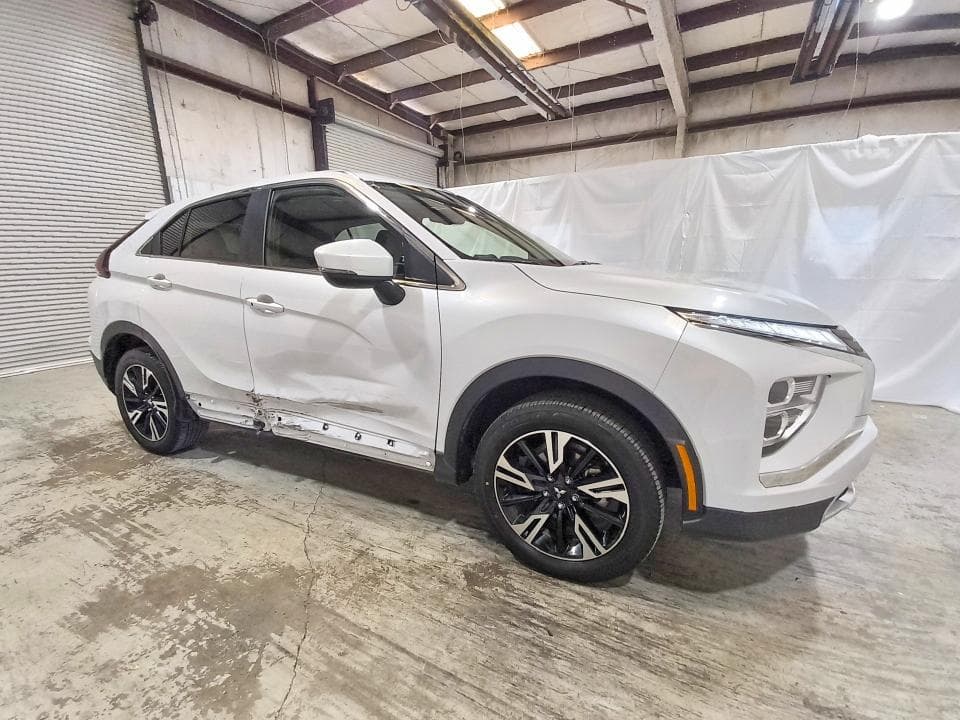 2025 MITSUBISHI ECLIPSE CROSS SE 4