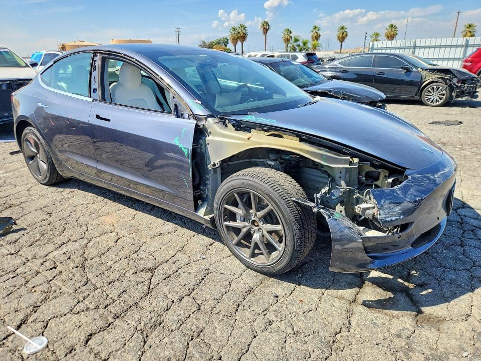 2019 TESLA MODEL 3 4