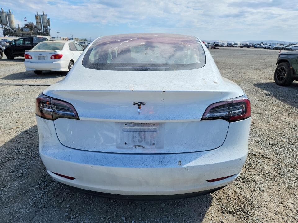2018 TESLA MODEL 3 6