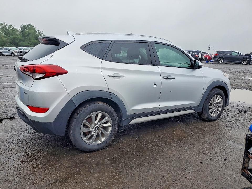 2017 HYUNDAI TUCSON SE PLUS 3