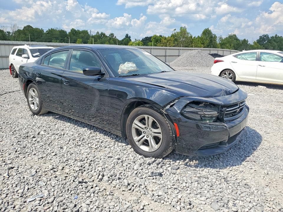 2017 DODGE CHARGER SE 4