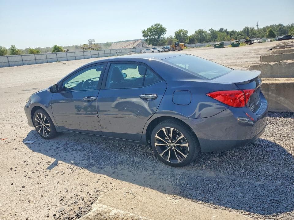 2019 TOYOTA COROLLA SE 2