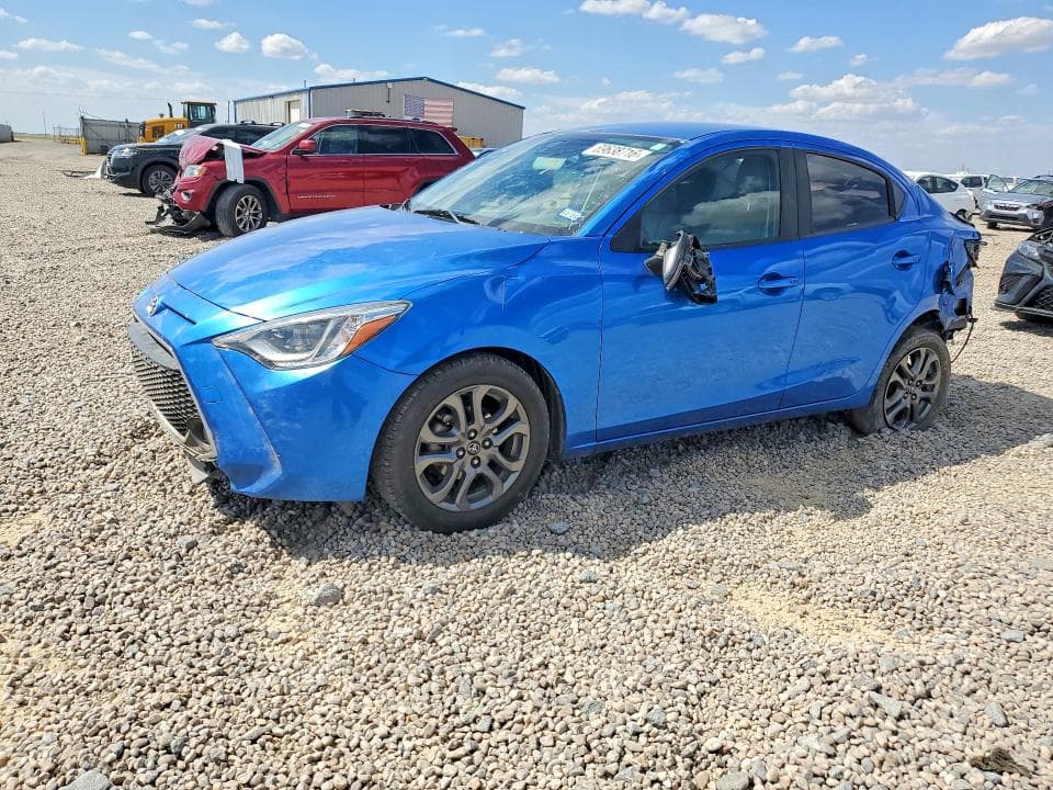 2019 TOYOTA YARIS XLE