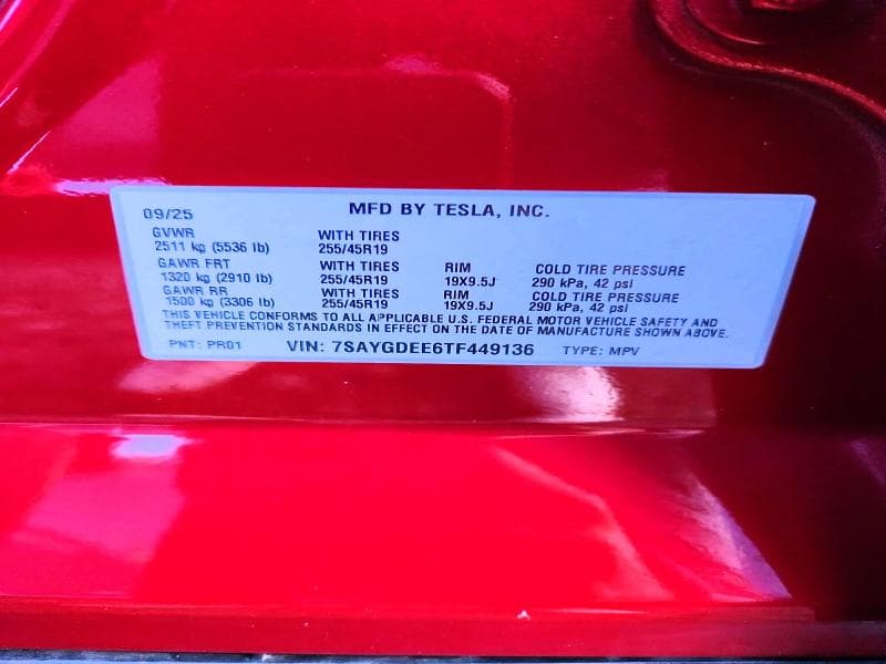 2026 TESLA MODEL Y 12